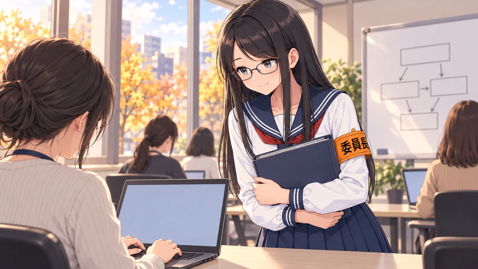 秋の午後、窓の大きな研修室の挿絵。ファイルを胸に抱えたくろ子が、受講生の女性のノートパソコンを横からのぞきこみ、やさしく微笑んでいる。奥では、ほかの受講生たちが机に向かい、ホワイトボードには四角と矢印の図が描かれている